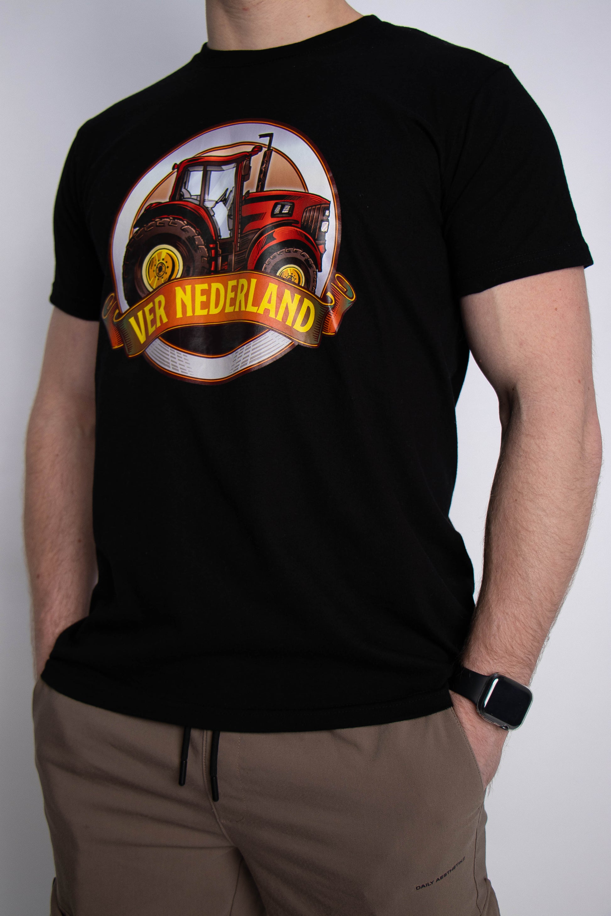 Dit Vernederland T-shirt is een eerbetoon aan de hardwerkende mannen en vrouwen die ons land voeden.